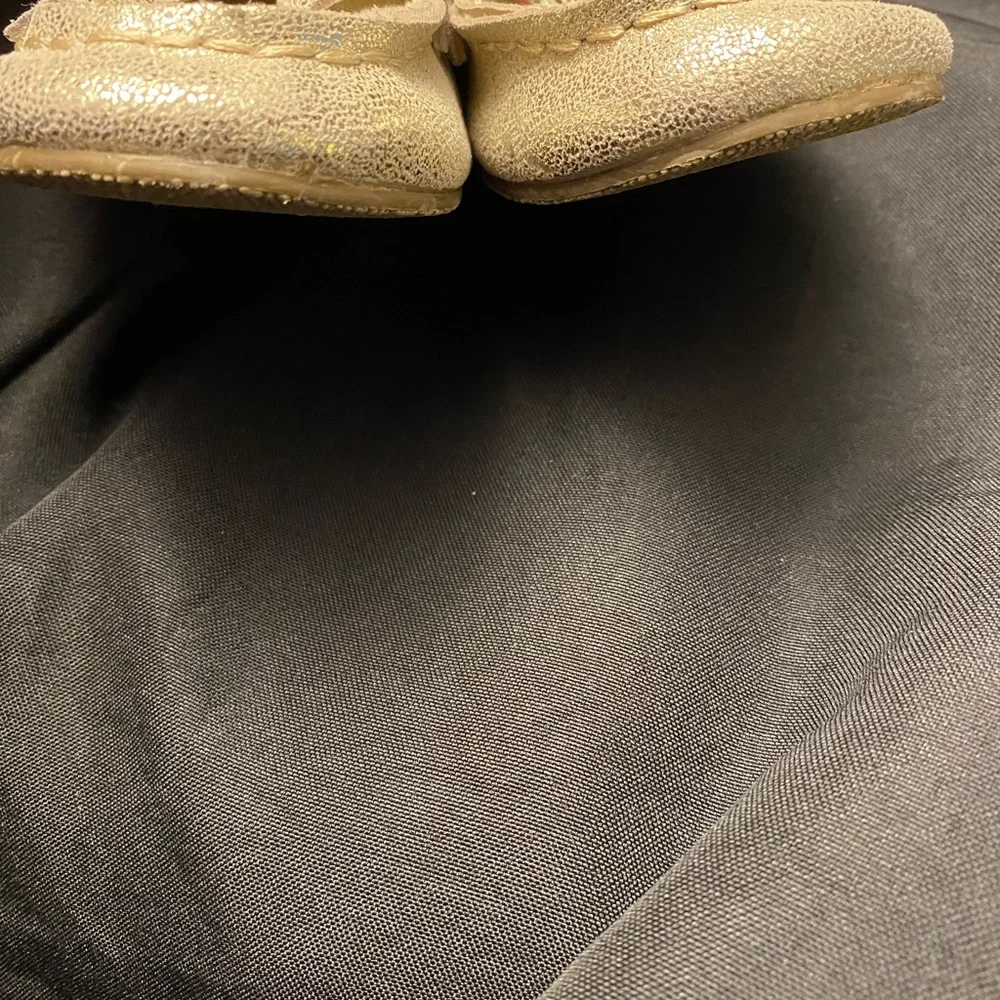 Gap-Girls‎ gold slip ons -Size:5
